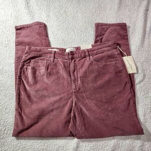 Universal Thread  NWT corduroy jeans high Rise Size 16/33